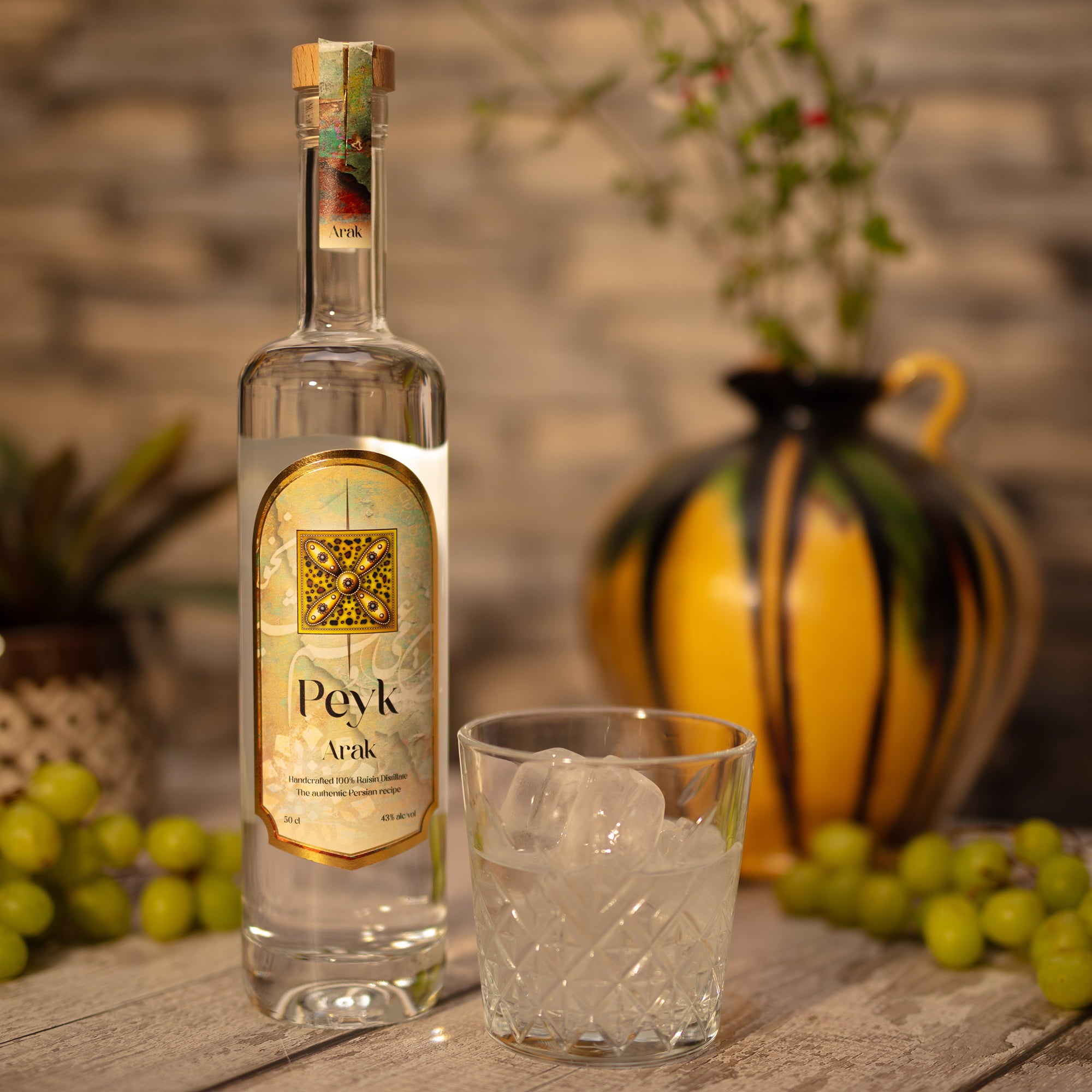 Bottle of Peyk Arak 43%, Persian raisin distillate (aragh saghi)